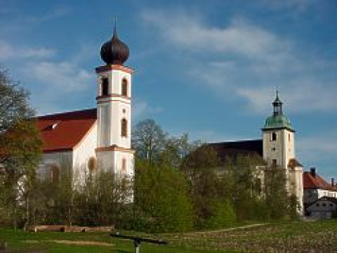 Kirchen_in_Sulzbürg_auf_dem_Schlossberg